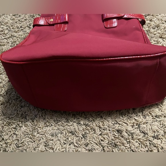 Mid sized Square Unbranded Red Handbag NWOT 13” x 13” - Picture 8 of 10
